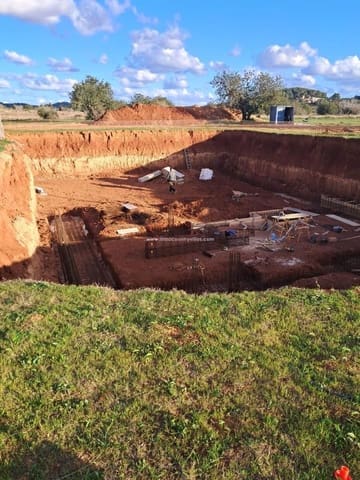 Ubebygd land til salgs i Santa Eulalia / Santa Eularia - € 2 840 000 (Ref: 8524783)