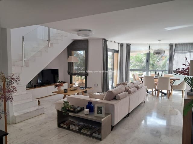 3 bedroom Flat for sale in Ibiza / Eivissa town - € 1,150,000 (Ref: 9023828)