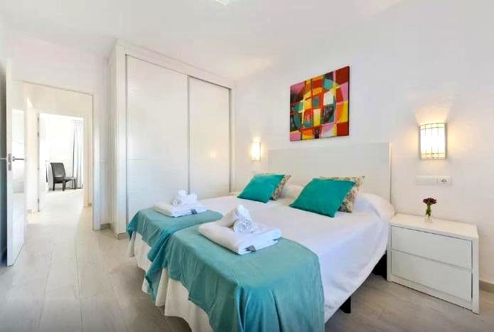 8 bedroom Villa for sale in Nuestra Senora de Jesus - € 2,695,000 (Ref: 9025410)