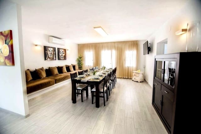 8 Zimmer Villa zu verkaufen in Nuestra Señora de Jesus, Santa Eulalia / Santa Eularia - 2.695.000 € (Ref: 9025410)