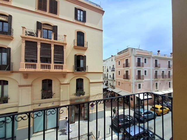 2 bedroom Flat for sale in Ibiza / Eivissa town - € 415,000 (Ref: 9026169)