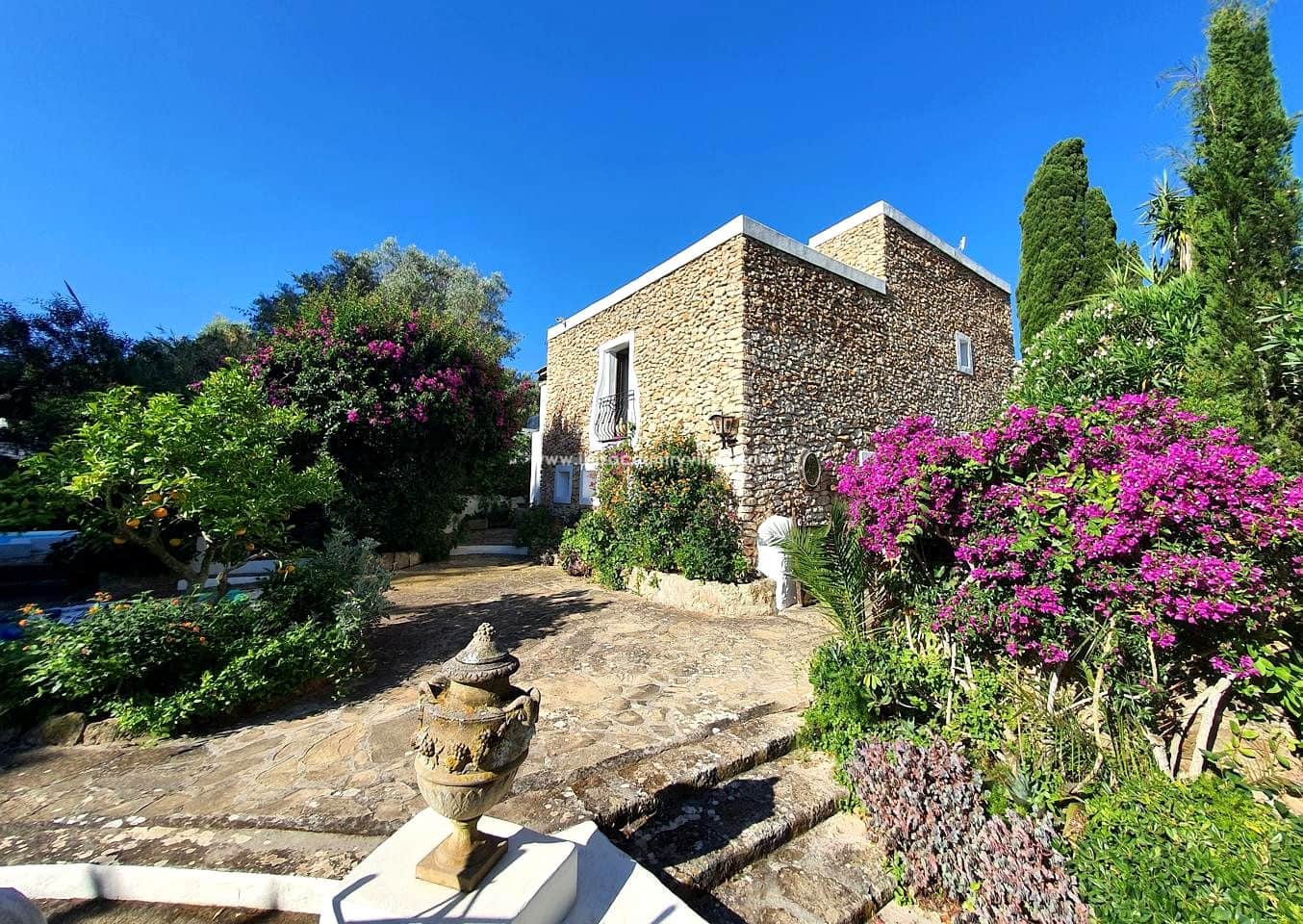 5 bedroom Finca/Country House for sale in Ibiza / Eivissa town - € 3,900,000 (Ref: 9026171)