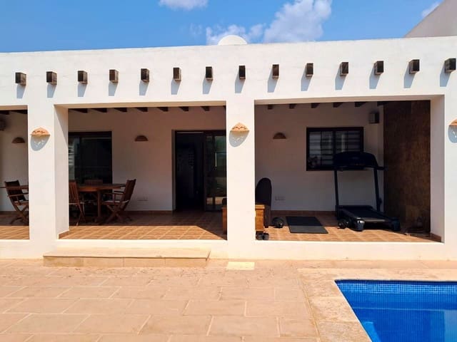 Chalet de 5 habitaciones en Ibiza / Eivissa ciudad en venta con piscina - 1.425.000 € (Ref: 9026173)
