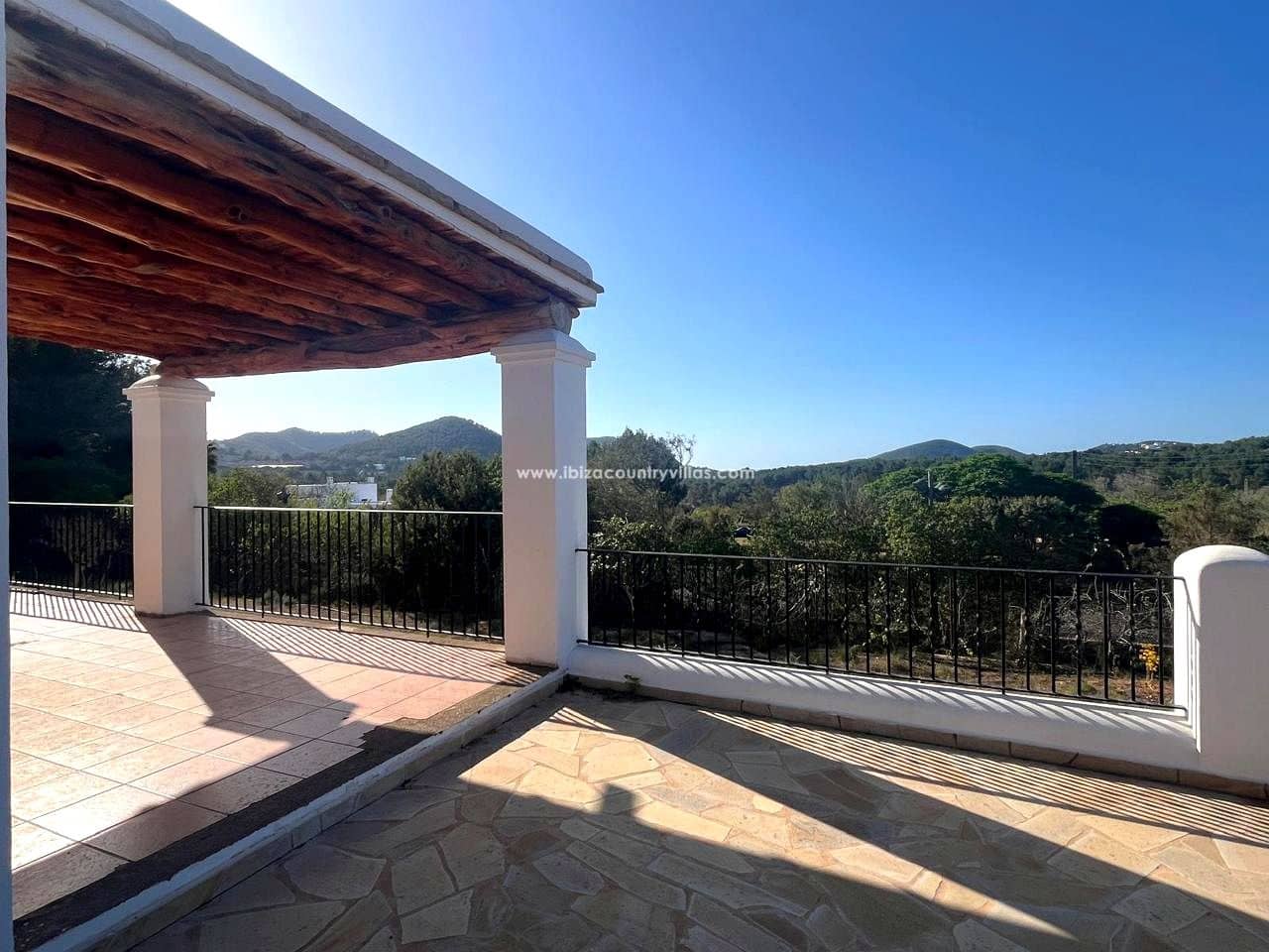 6 bedroom Villa for sale in Ibiza / Eivissa town - € 2,650,000 (Ref: 9026976)
