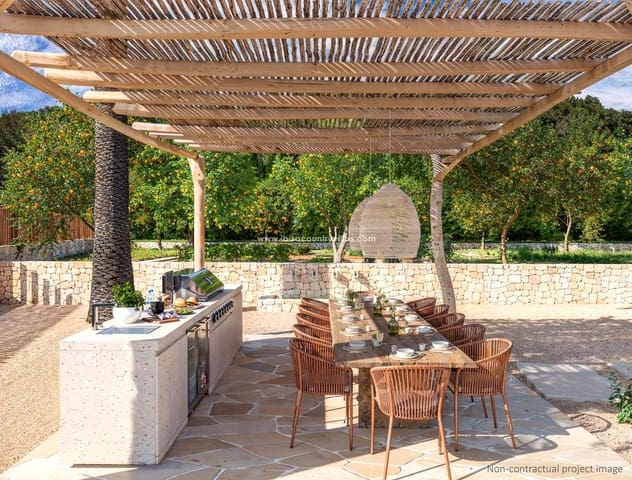 6 bedroom Villa for sale in Ibiza / Eivissa town - € 2,650,000 (Ref: 9026976)