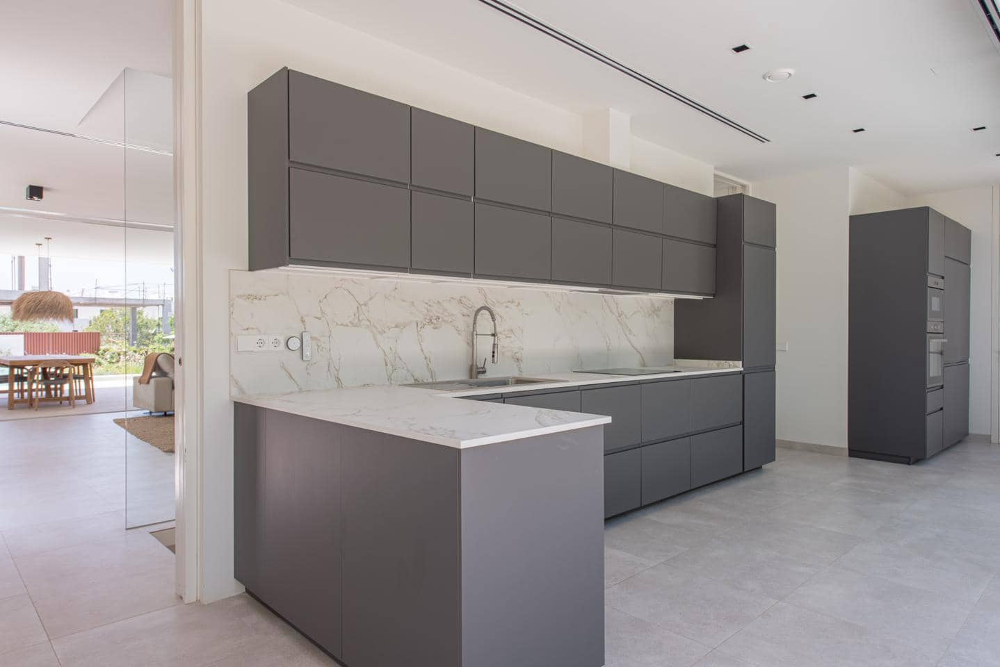 4 soveværelse Villa til salg i Cap Martinet med swimmingpool - € 4.850.000 (Ref: 9061490)