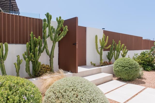 4 soveværelse Villa til salg i Cap Martinet, Ibiza by med swimmingpool - € 4.850.000 (Ref: 9061490)