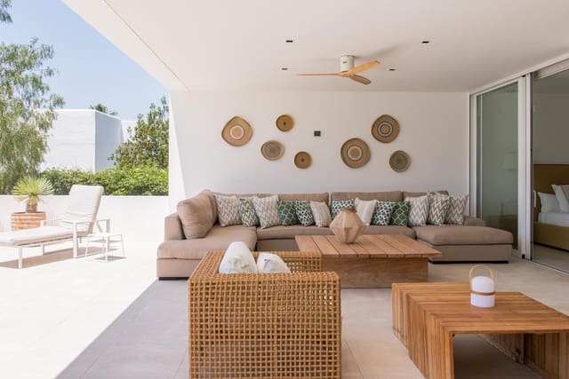 4 quarto Moradia para venda em Cap Martinet, Ibiza / Eivissa cidade com piscina - 4 850 000 € (Ref: 9061490)