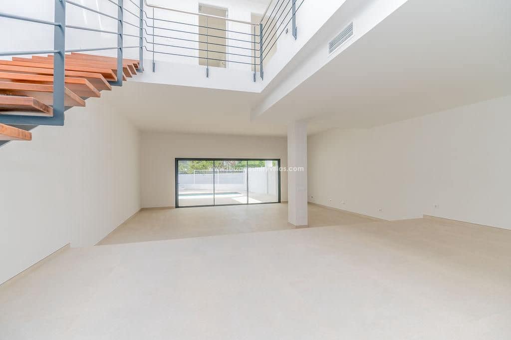 3 makuuhuone Huvila myytävänä paikassa San Jose / Sant Josep de Sa Talaia mukana uima-altaan - 1 200 000 € (Ref: 9080702)