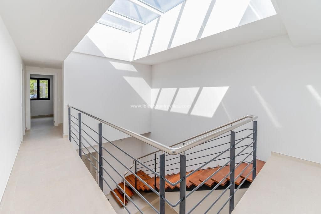 3 makuuhuone Huvila myytävänä paikassa San Jose / Sant Josep de Sa Talaia mukana uima-altaan - 1 200 000 € (Ref: 9080702)