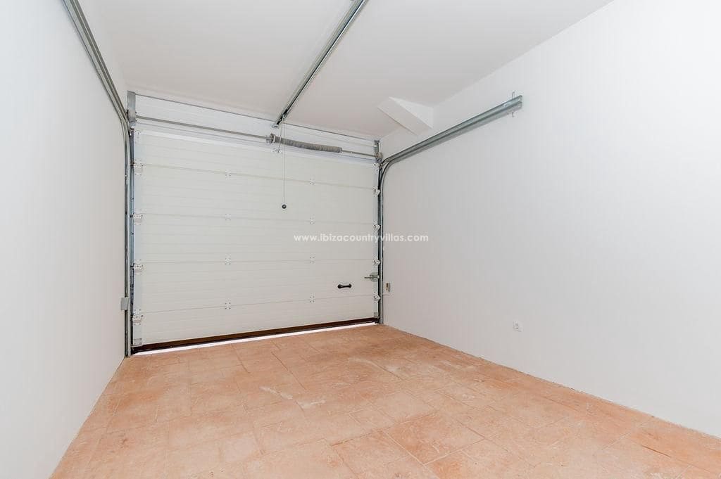 3 makuuhuone Huvila myytävänä paikassa San Jose / Sant Josep de Sa Talaia mukana uima-altaan - 1 200 000 € (Ref: 9080702)