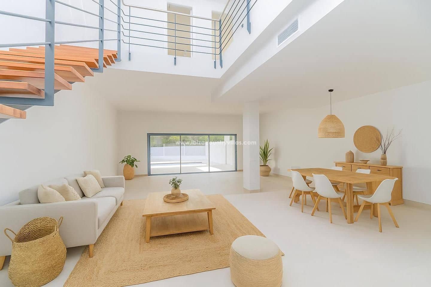 3 makuuhuone Huvila myytävänä paikassa San Jose / Sant Josep de Sa Talaia mukana uima-altaan - 1 200 000 € (Ref: 9080702)