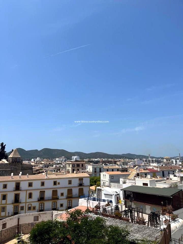 2 bedroom Flat for sale in Ibiza / Eivissa town - € 535,000 (Ref: 9200091)