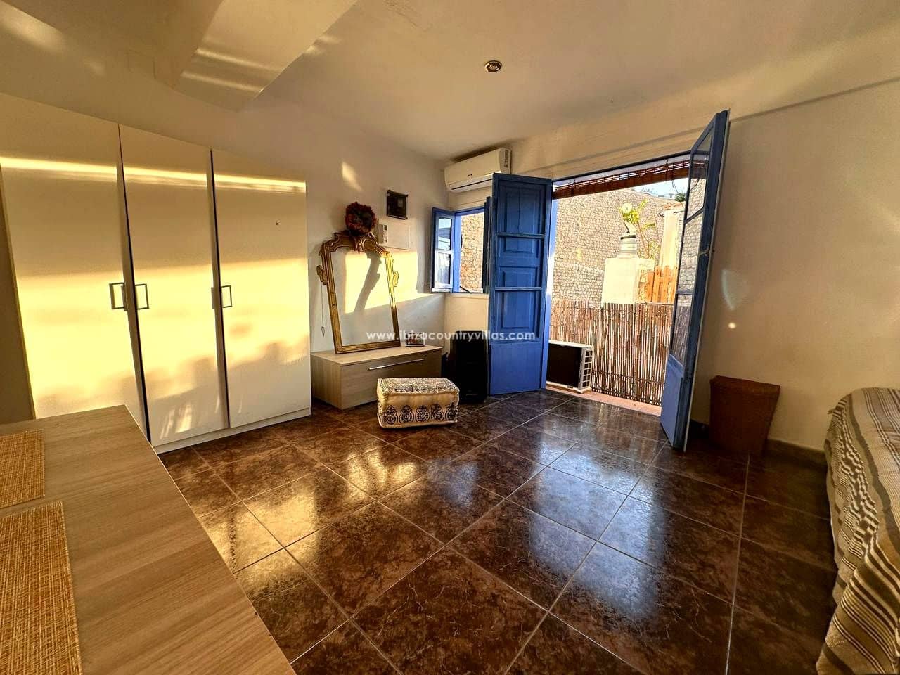 2 bedroom Flat for sale in Ibiza / Eivissa town - € 535,000 (Ref: 9200091)