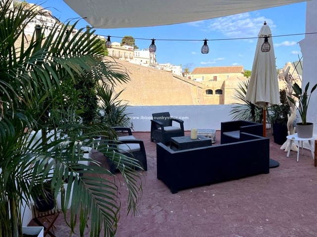 2 bedroom Flat for sale in Ibiza / Eivissa town - € 535,000 (Ref: 9200091)