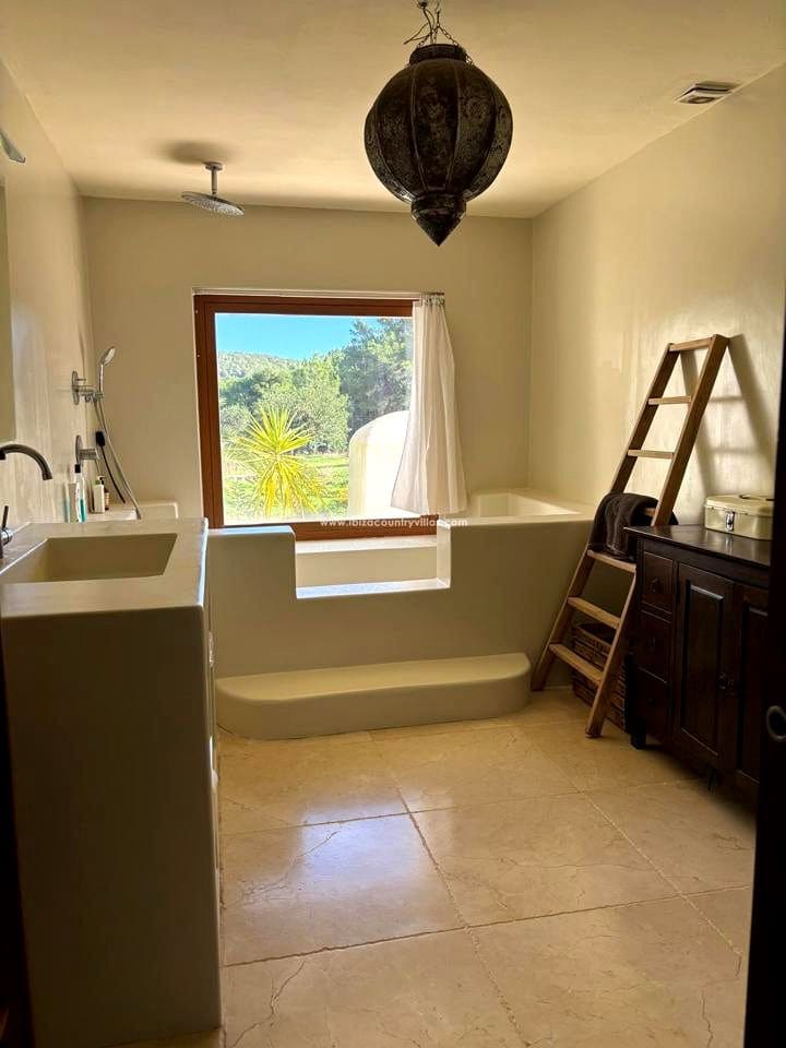 6 bedroom Villa for sale in Sant Carles de Peralta - € 5,850,000 (Ref: 9503366)