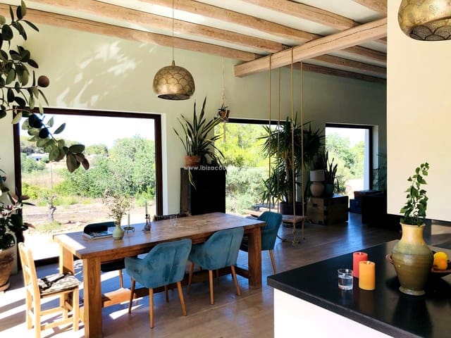 6 bedroom Villa for sale in Sant Carles de Peralta, Santa Eulalia / Santa Eularia - € 5,850,000 (Ref: 9503366)