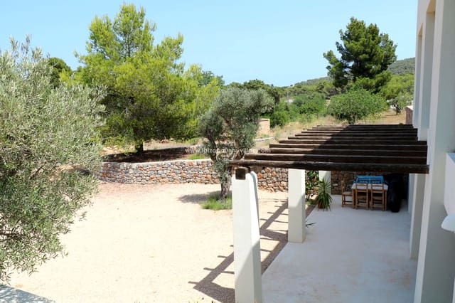 6 bedroom Villa for sale in Sant Carles de Peralta, Santa Eulalia / Santa Eularia - € 5,850,000 (Ref: 9503366)