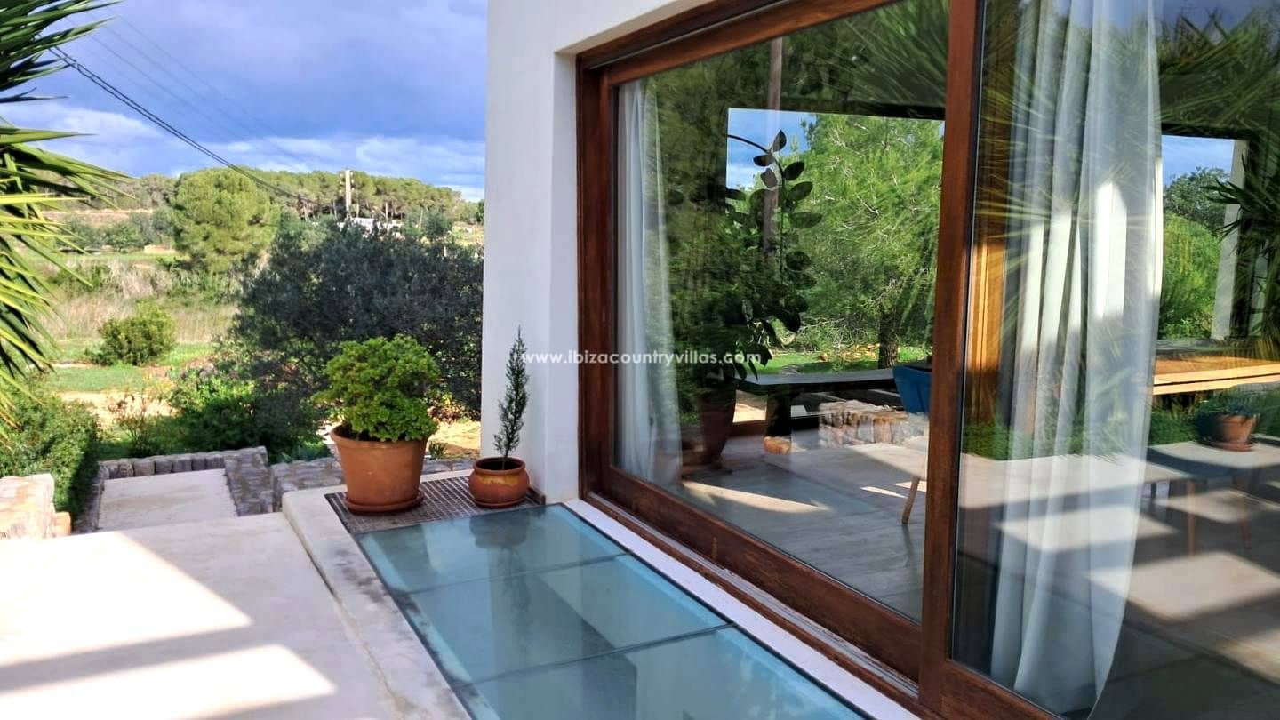 6 bedroom Villa for sale in Sant Carles de Peralta - € 5,850,000 (Ref: 9503366)
