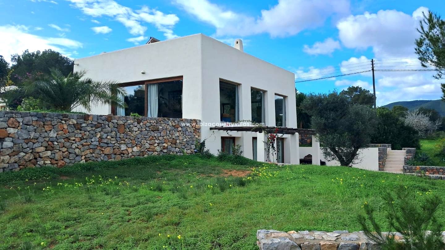 6 bedroom Villa for sale in Sant Carles de Peralta - € 5,850,000 (Ref: 9503366)