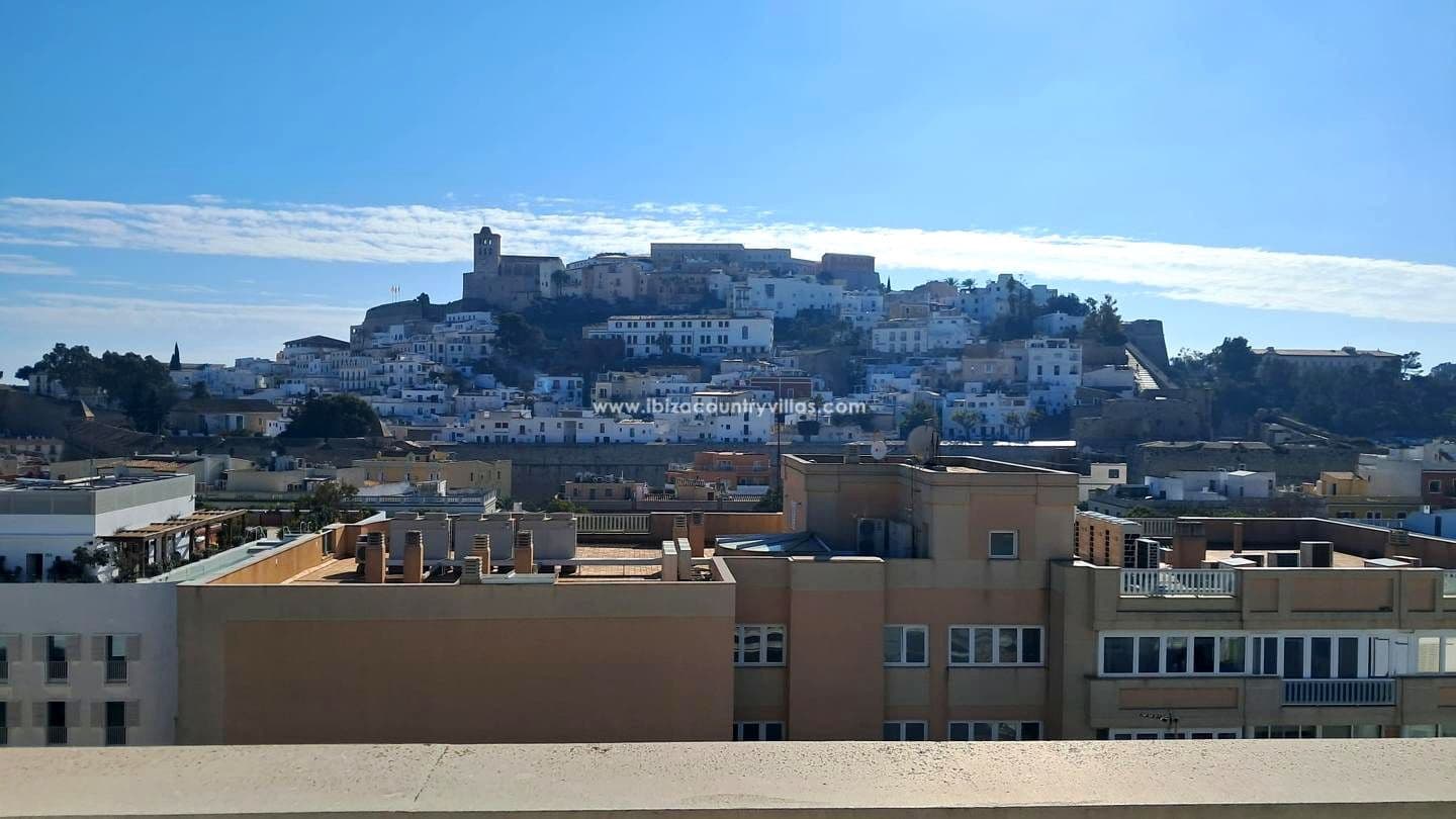 5 bedroom Flat for sale in Ibiza / Eivissa town with garage - € 1,630,000 (Ref: 9598081)