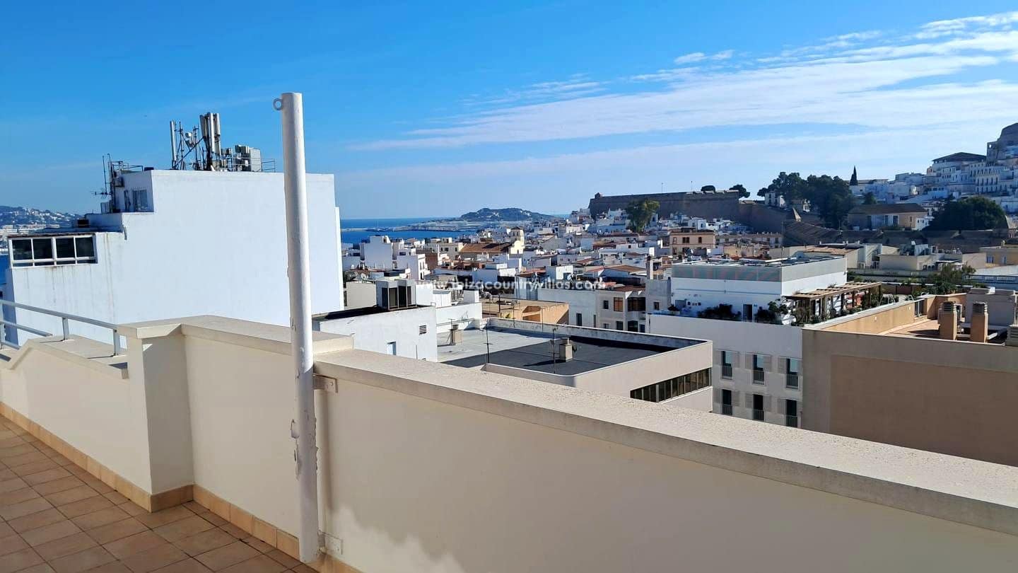 5 bedroom Flat for sale in Ibiza / Eivissa town with garage - € 1,630,000 (Ref: 9598081)