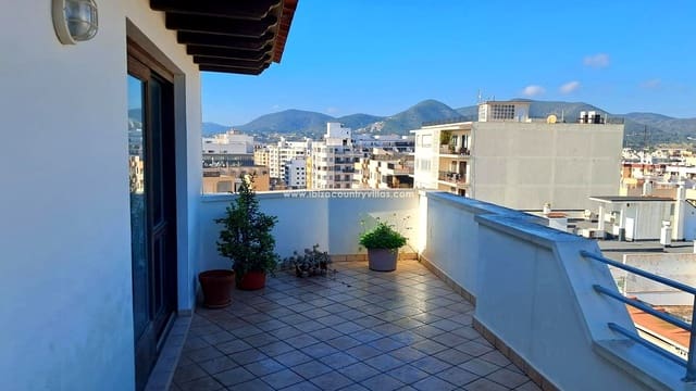 5 bedroom Flat for sale in Ibiza / Eivissa town with garage - € 1,630,000 (Ref: 9598081)