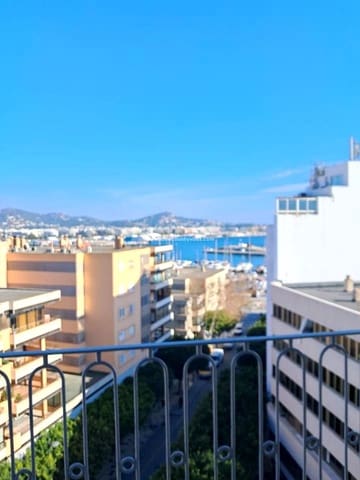 Piso de 5 habitaciones en Ibiza / Eivissa ciudad en venta con garaje - 1.630.000 € (Ref: 9598081)