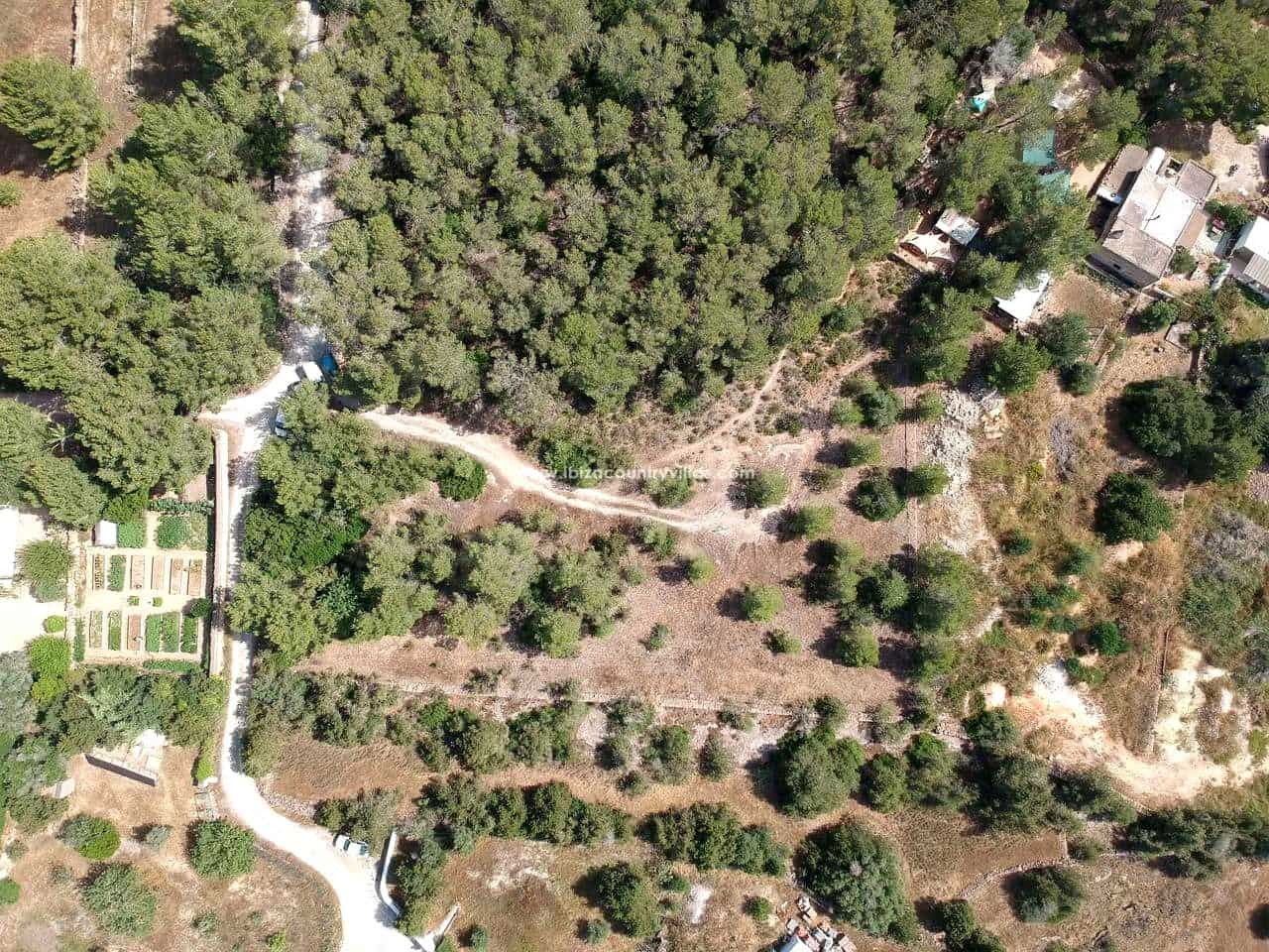 Grunde uden byggetilladelser til salg i Ibiza by - € 1.980.000 (Ref: 9646116)