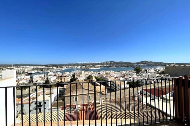 4 slaapkamer Flat te koop in Ibiza dorp - € 1.395.000 (Ref: 9713682)