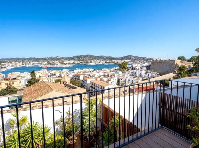 Piso de 4 habitaciones en Ibiza / Eivissa ciudad en venta - 1.395.000 € (Ref: 9713682)