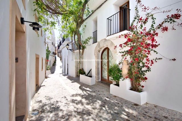 Piso de 4 habitaciones en Ibiza / Eivissa ciudad en venta - 1.395.000 € (Ref: 9713682)
