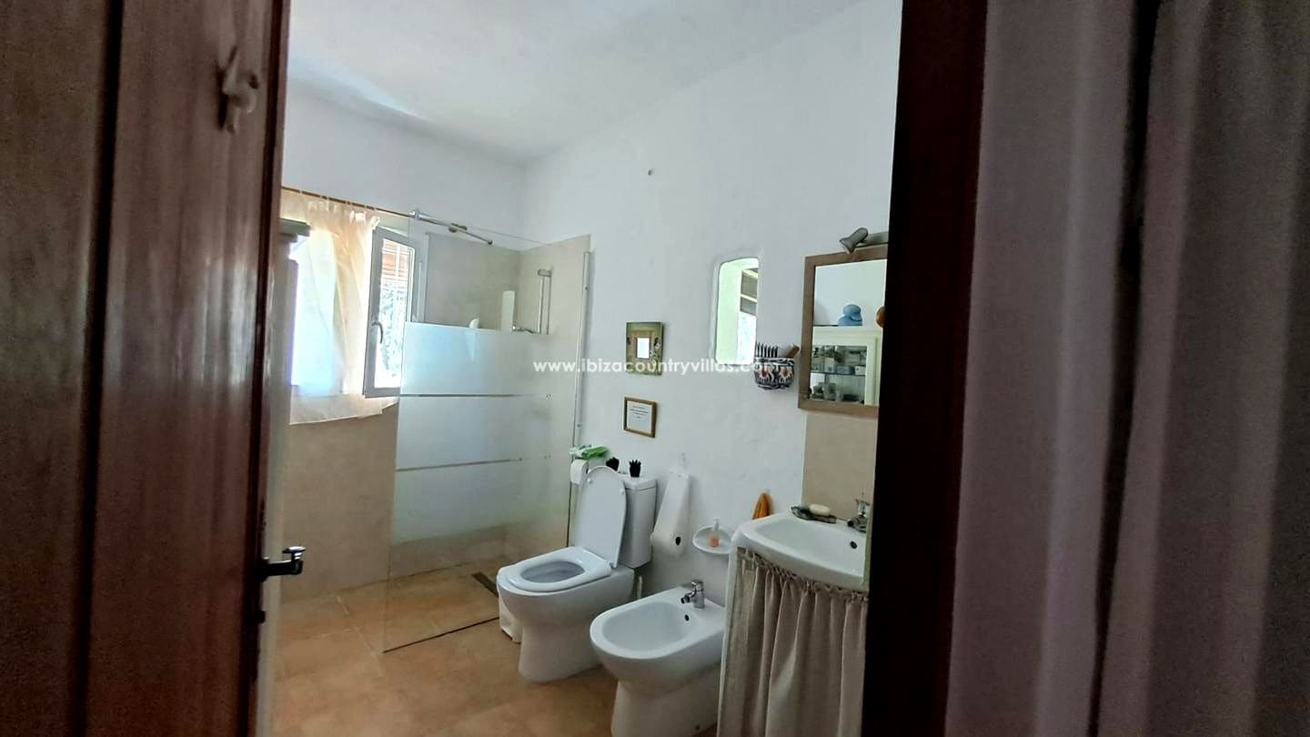 3 bedroom Villa for sale in Ibiza / Eivissa town - € 1,050,000 (Ref: 9713683)