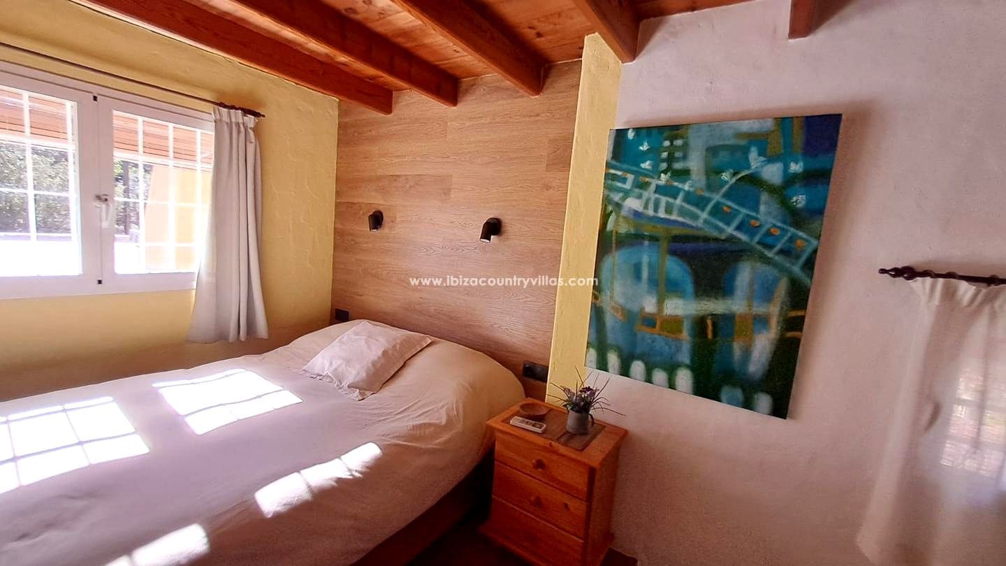 3 bedroom Villa for sale in Ibiza / Eivissa town - € 1,050,000 (Ref: 9713683)