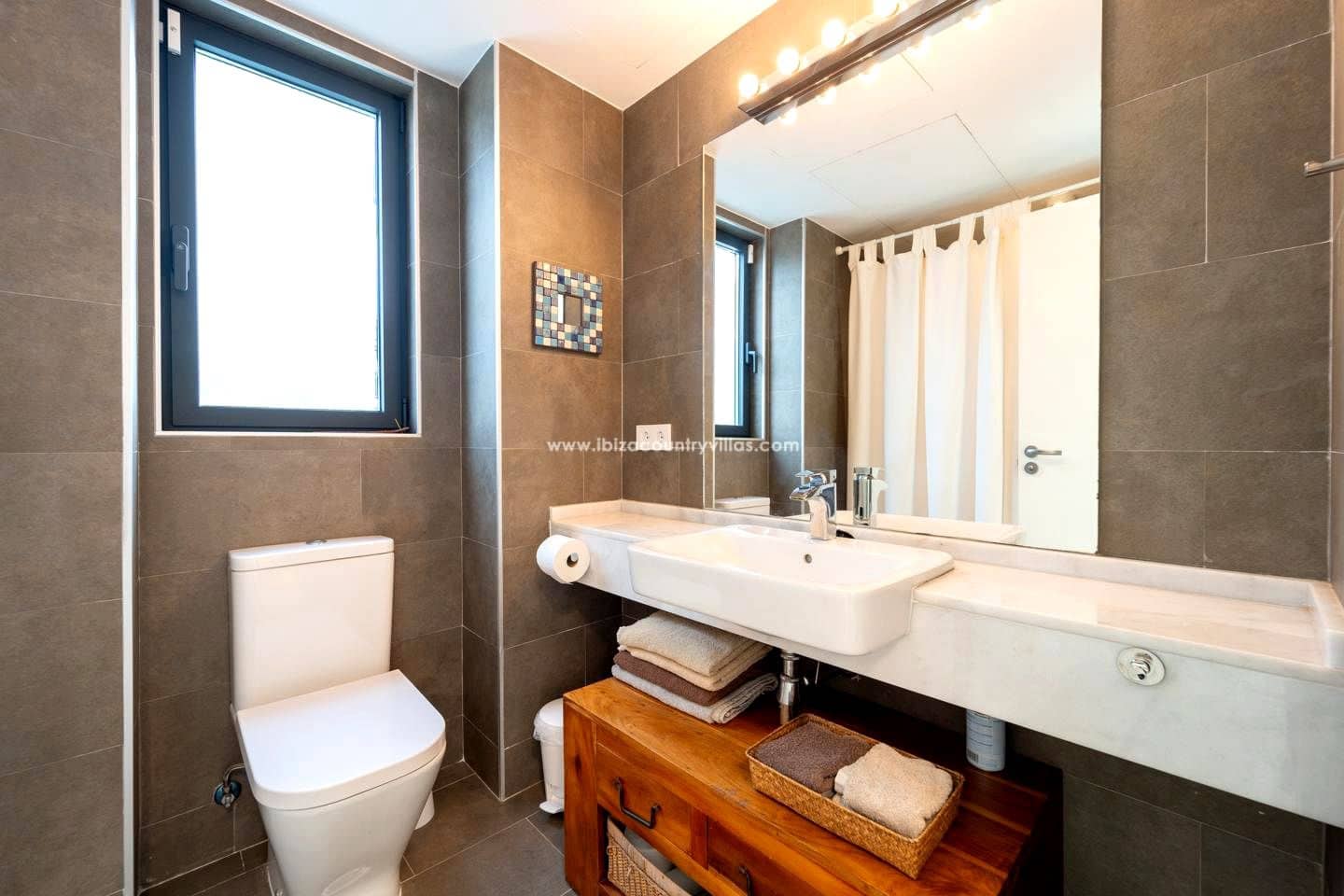 3 bedroom Flat for sale in Santa Eulalia / Santa Eularia - € 1,090,000 (Ref: 9731200)