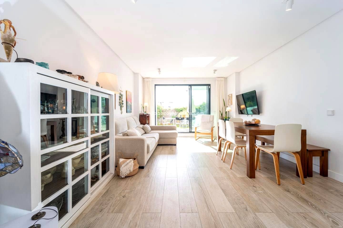 3 bedroom Flat for sale in Santa Eulalia / Santa Eularia - € 1,090,000 (Ref: 9731200)