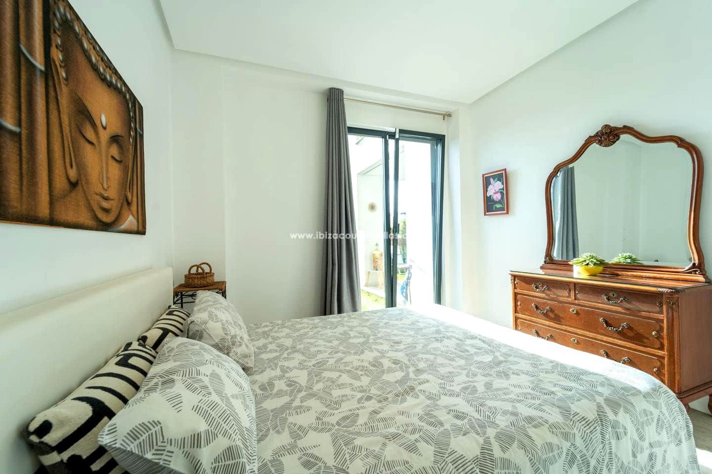 3 bedroom Flat for sale in Santa Eulalia / Santa Eularia - € 1,090,000 (Ref: 9731200)