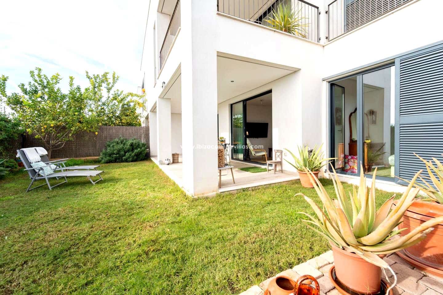 3 bedroom Flat for sale in Santa Eulalia / Santa Eularia - € 1,090,000 (Ref: 9731200)