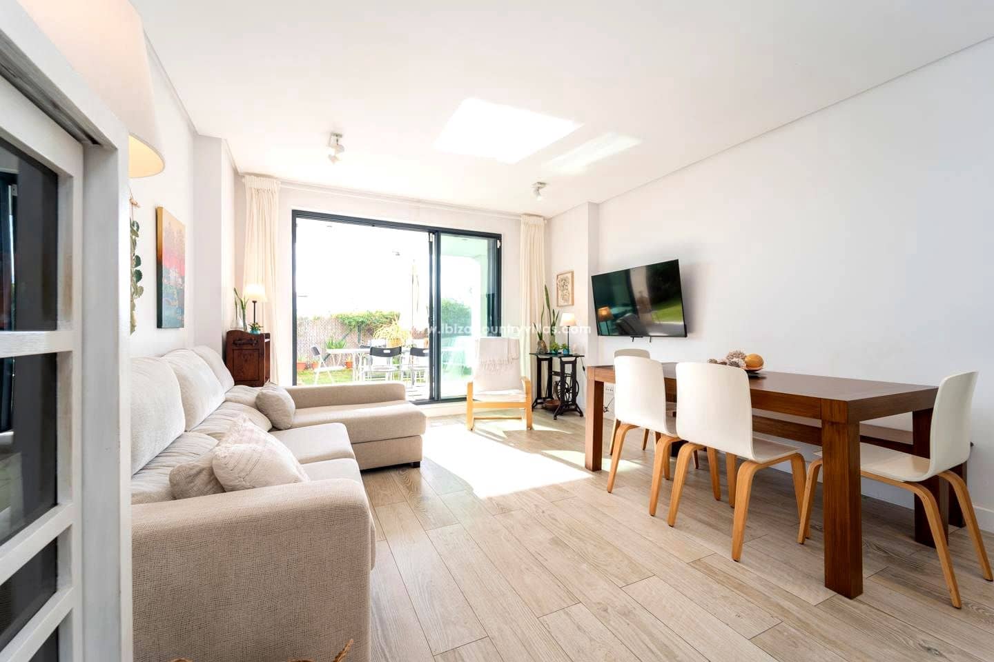 3 bedroom Flat for sale in Santa Eulalia / Santa Eularia - € 1,090,000 (Ref: 9731200)