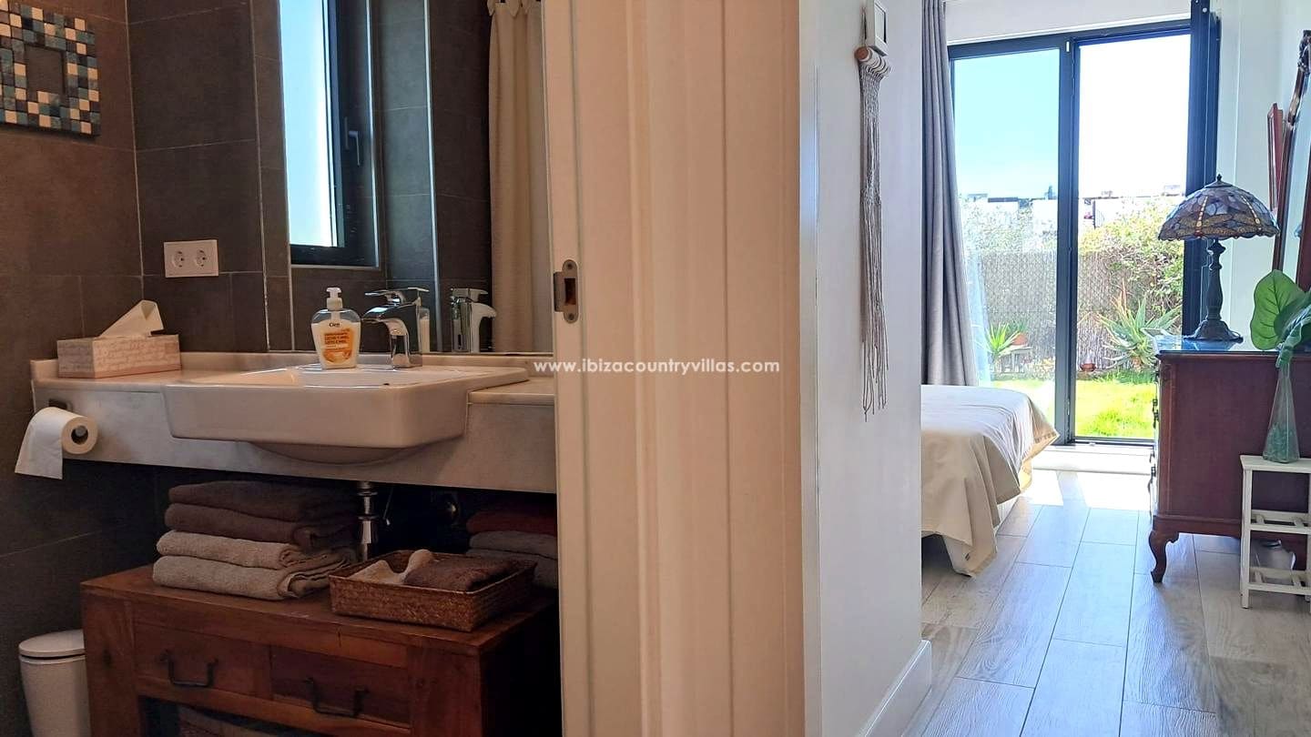 3 bedroom Flat for sale in Santa Eulalia / Santa Eularia - € 1,090,000 (Ref: 9731200)