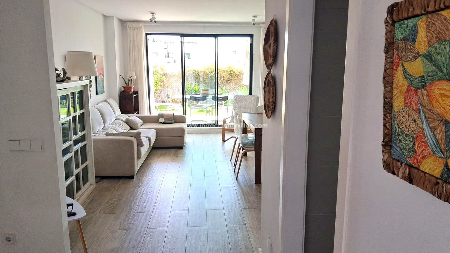 3 bedroom Flat for sale in Santa Eulalia / Santa Eularia - € 1,090,000 (Ref: 9731200)