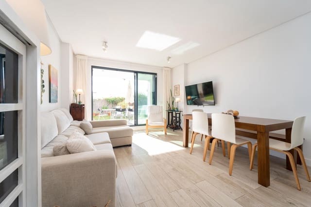 3 soveværelse Lejlighed til salg i Santa Eulalia / Santa Eularia med swimmingpool garage - € 895.000 (Ref: 9731200)