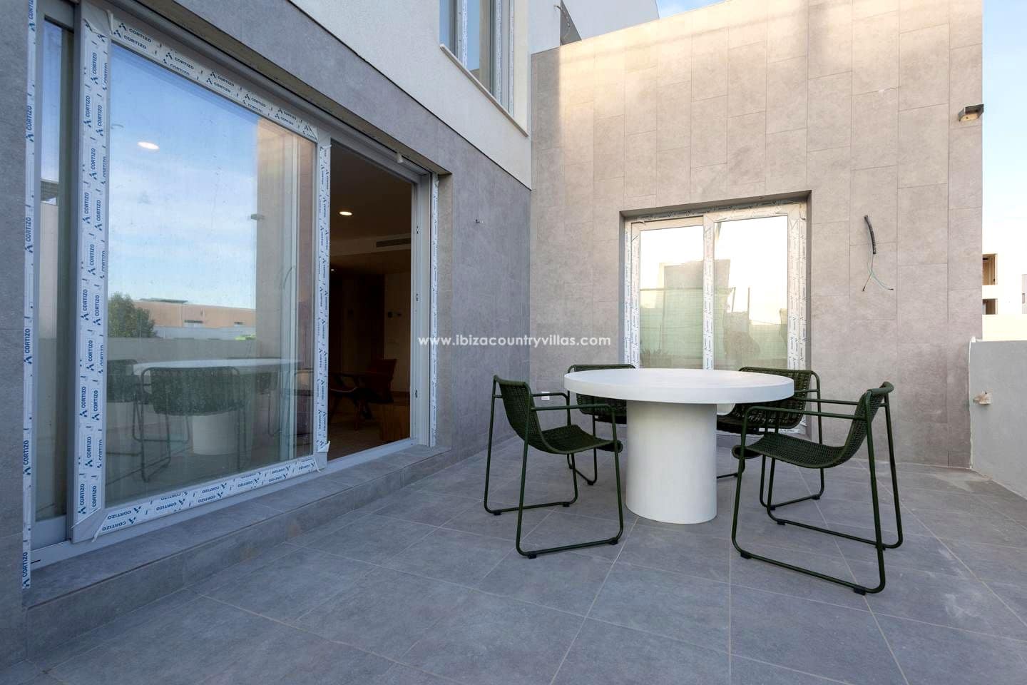 3 bedroom Flat for sale in Ibiza / Eivissa town with garage - € 597,000 (Ref: 9844152)