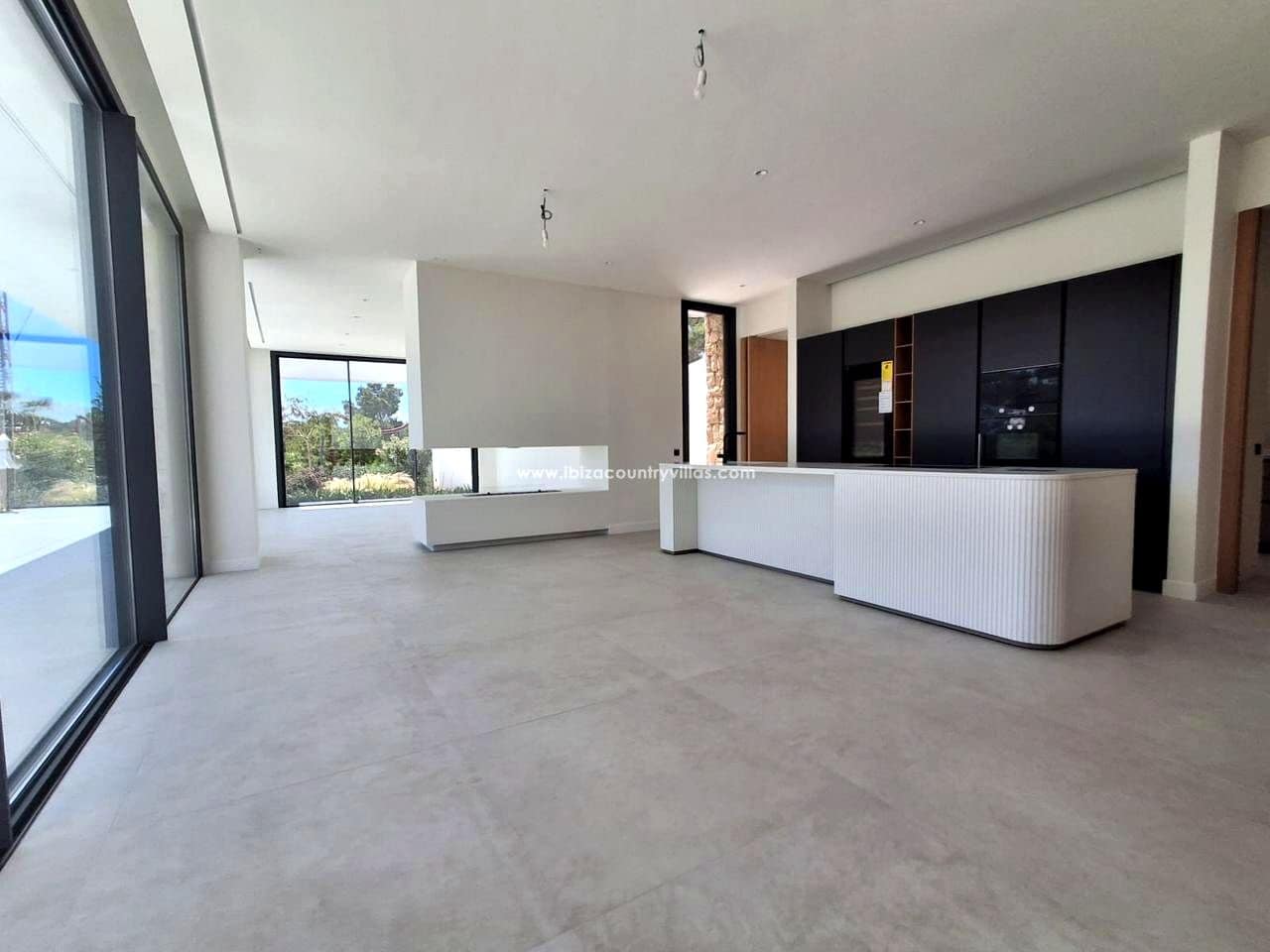 Chalet de 4 habitaciones en Santa Eulalia / Santa Eularia en venta con piscina garaje - 4.900.000 € (Ref: 9877202)