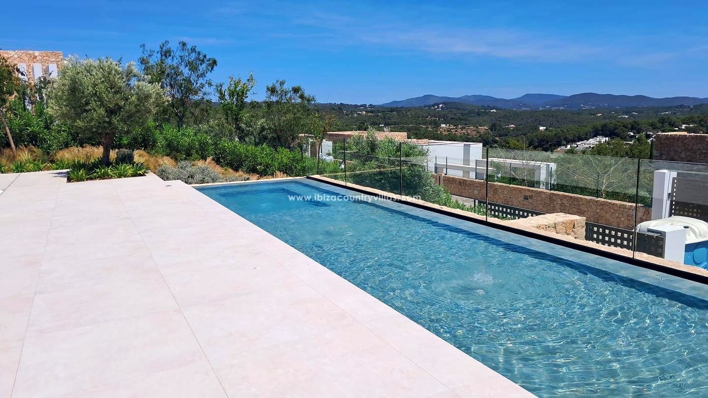 Chalet de 4 habitaciones en Santa Eulalia / Santa Eularia en venta con piscina garaje - 4.900.000 € (Ref: 9877202)