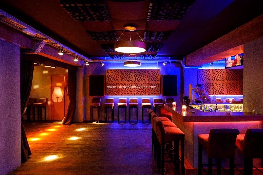 3 quarto Empresa para venda em Cap Martinet - 1 400 000 € (Ref: 9877204)
