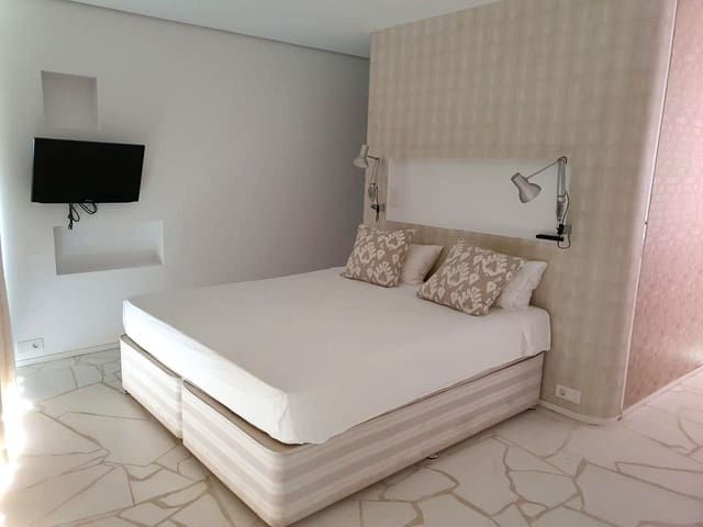 2 bedroom Flat for sale in Ibiza / Eivissa town - € 1,550,000 (Ref: 9879992)