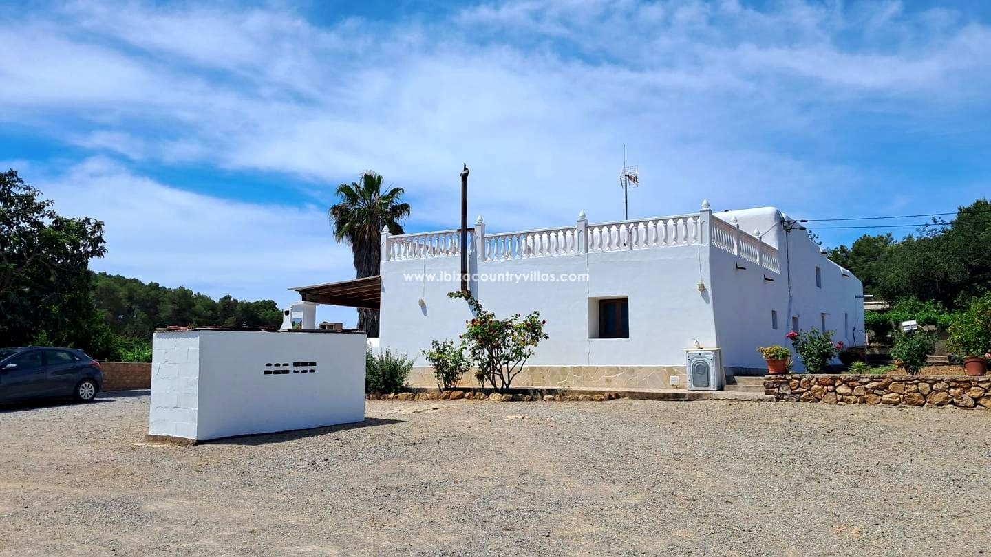 6 bedroom Finca/Country House for sale in Sant Joan de Labritja with pool garage - € 3,300,000 (Ref: 9937293)