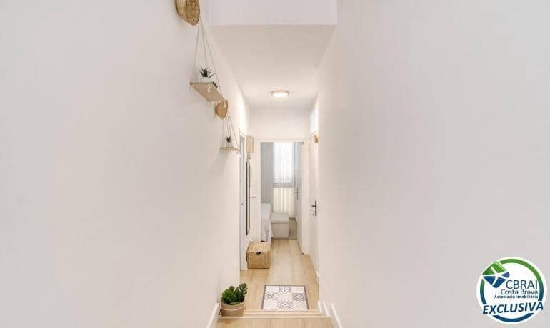 Apartamento de 2 habitaciones en Roses en venta - 139.000 € (Ref: 10005615)