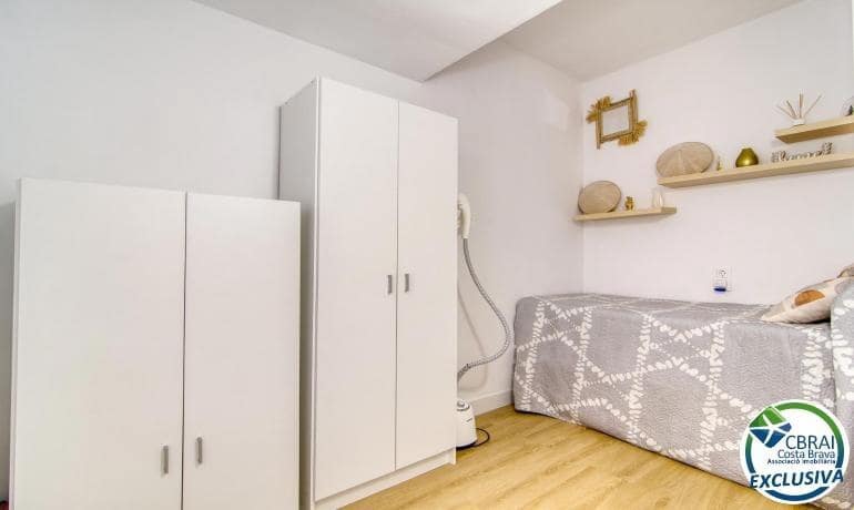 Apartamento de 2 habitaciones en Roses en venta - 139.000 € (Ref: 10005615)